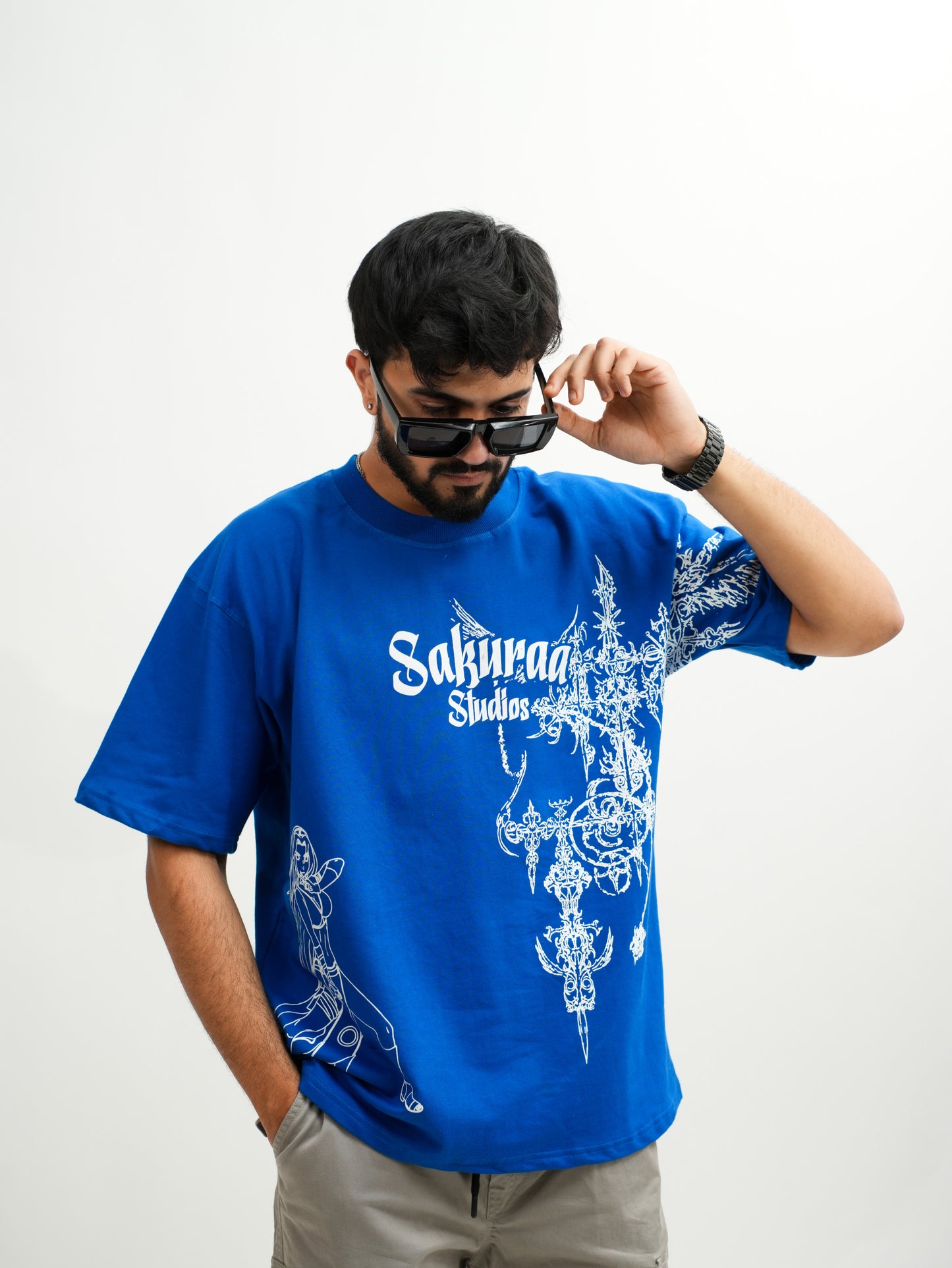 Sakuraa Tee